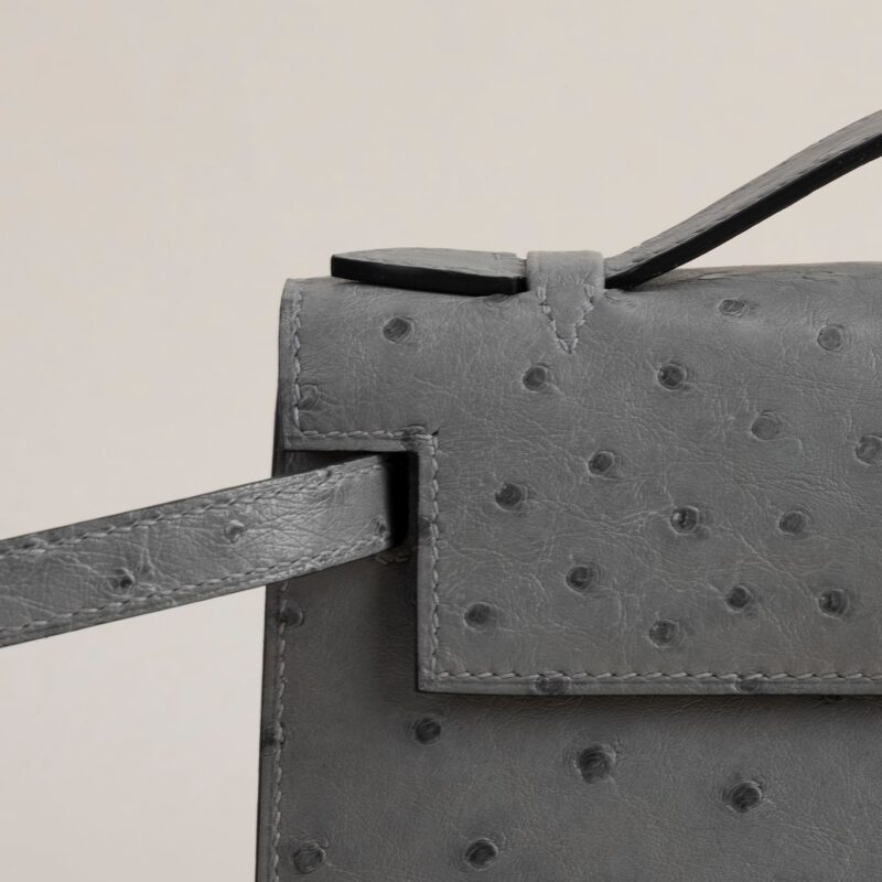 Kelly pochette Ostrich 4Z Gris Mouette PHW