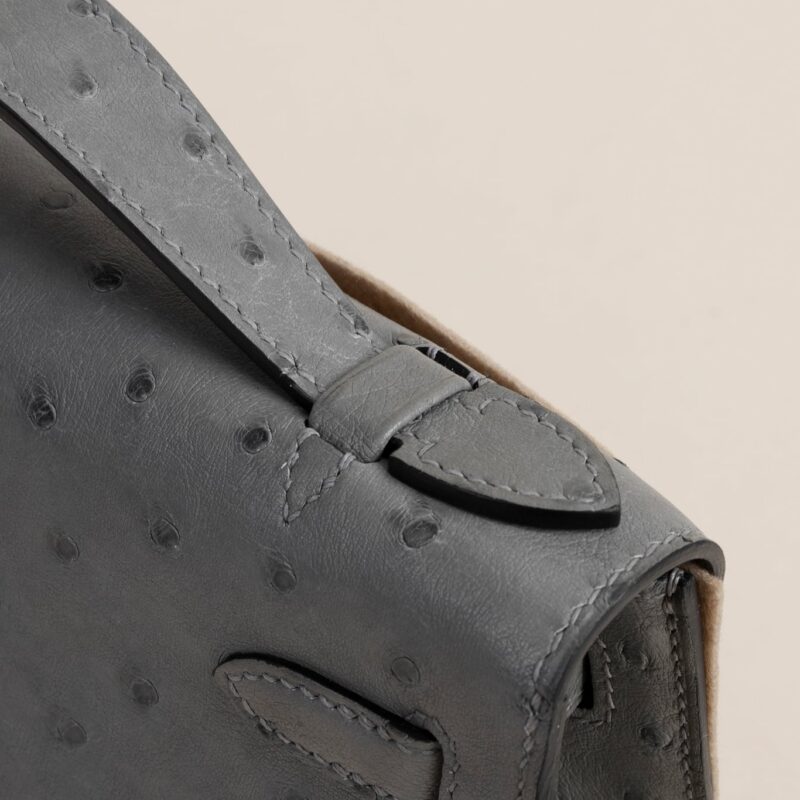 Kelly pochette Ostrich 4Z Gris Mouette PHW
